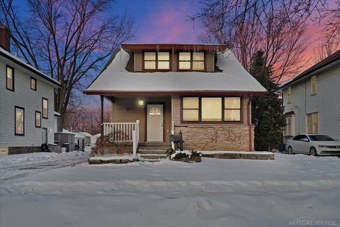 165 Washington Street Mt Clemens City MI 48043