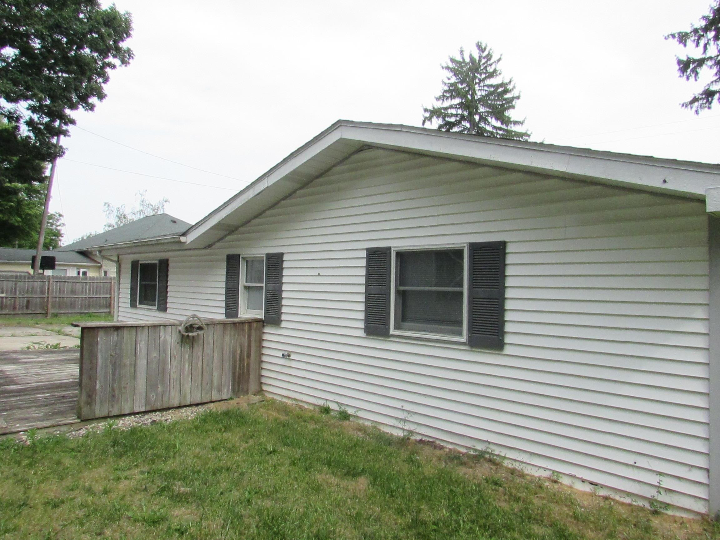 2905 W Burt Road
