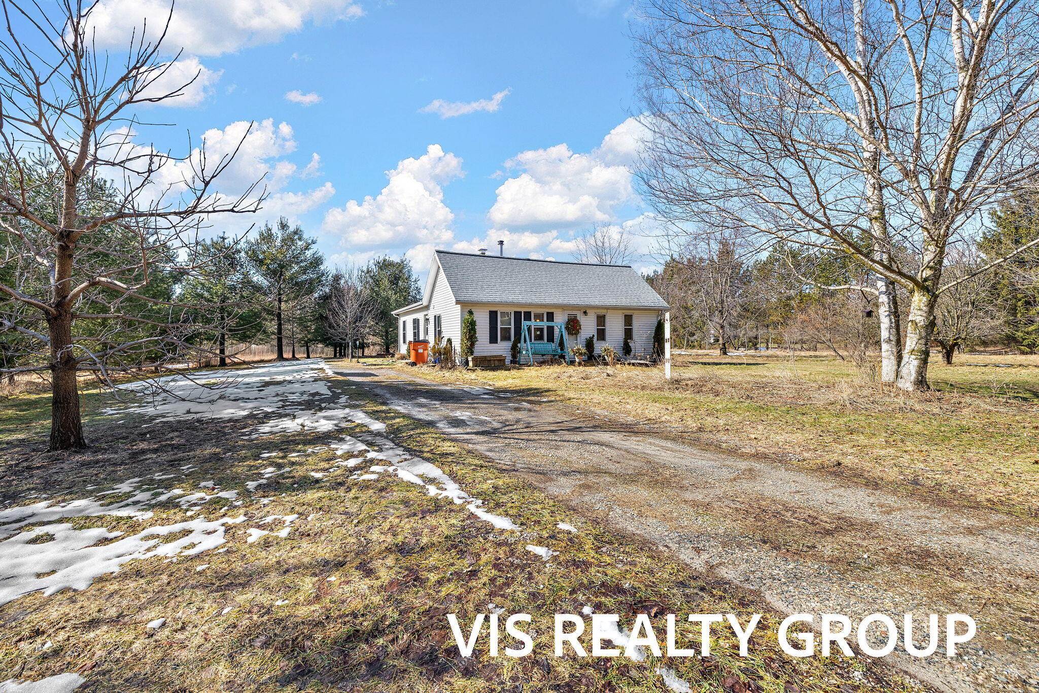 8775 Nugent Avenue NE