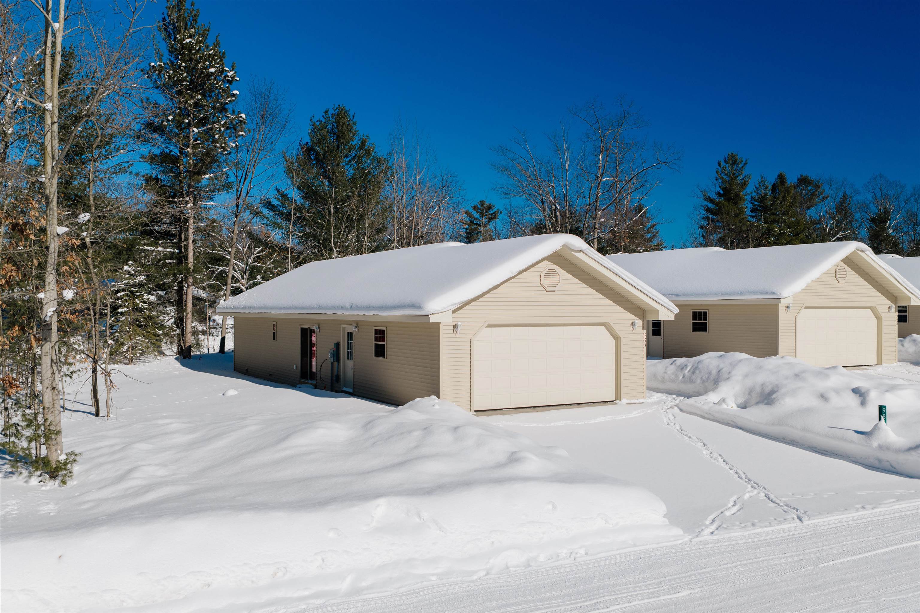 9854 Deer Track Court