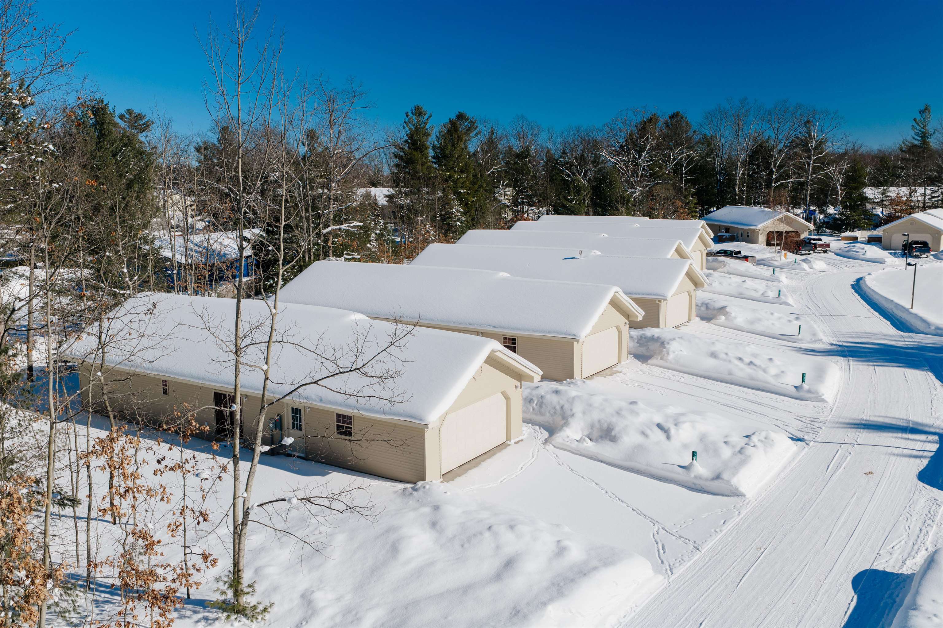 9854 Deer Track Court