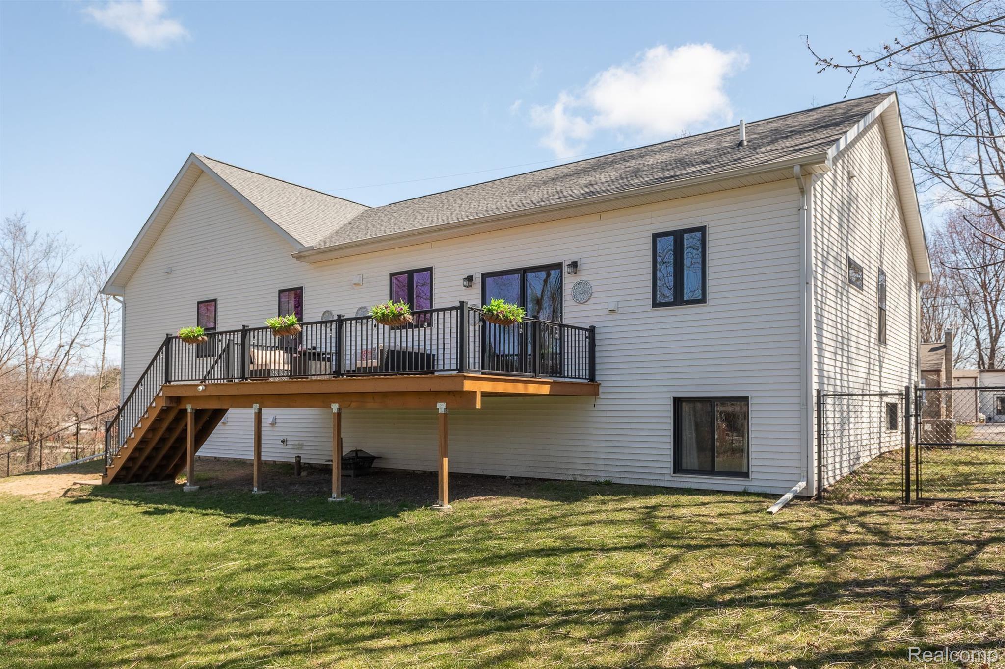 619 N WATKINS
