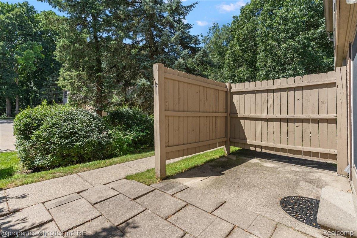 3173 Hidden Ridge Drive