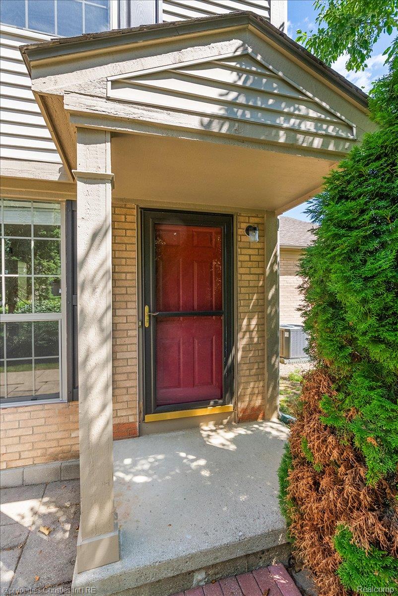 3173 Hidden Ridge Drive