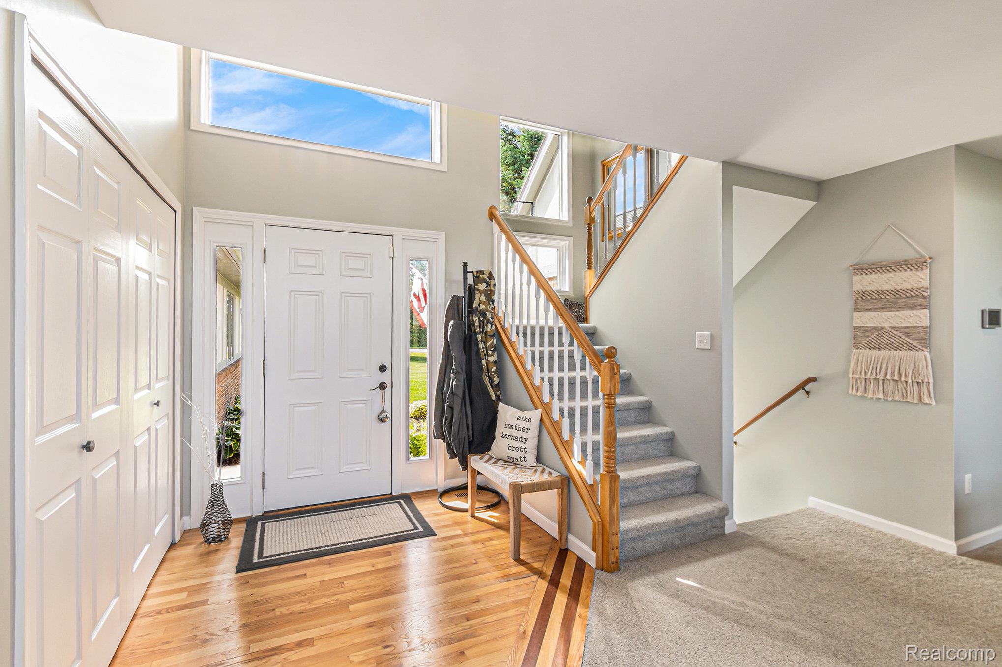 1898 Deer View Court