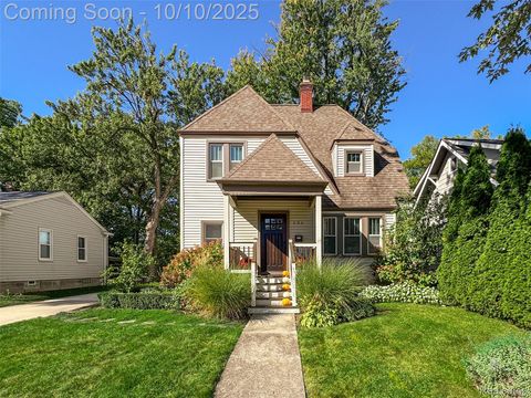 206 Kayser Avenue Royal Oak City MI 48067