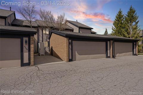 5226 Brett Court West Bloomfield Charter Township MI 48322