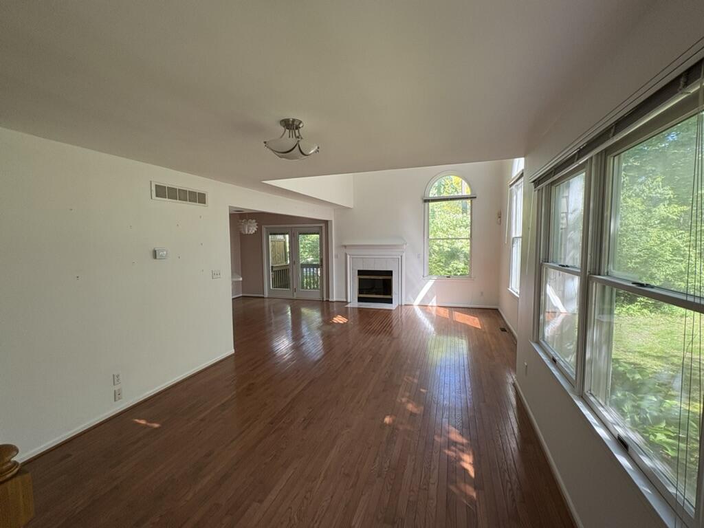 2423 Mulberry Court
