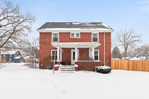 Photo of 1001 W Michigan Avenue, Jackson City, MI 49202 (MLS # 81026004457)