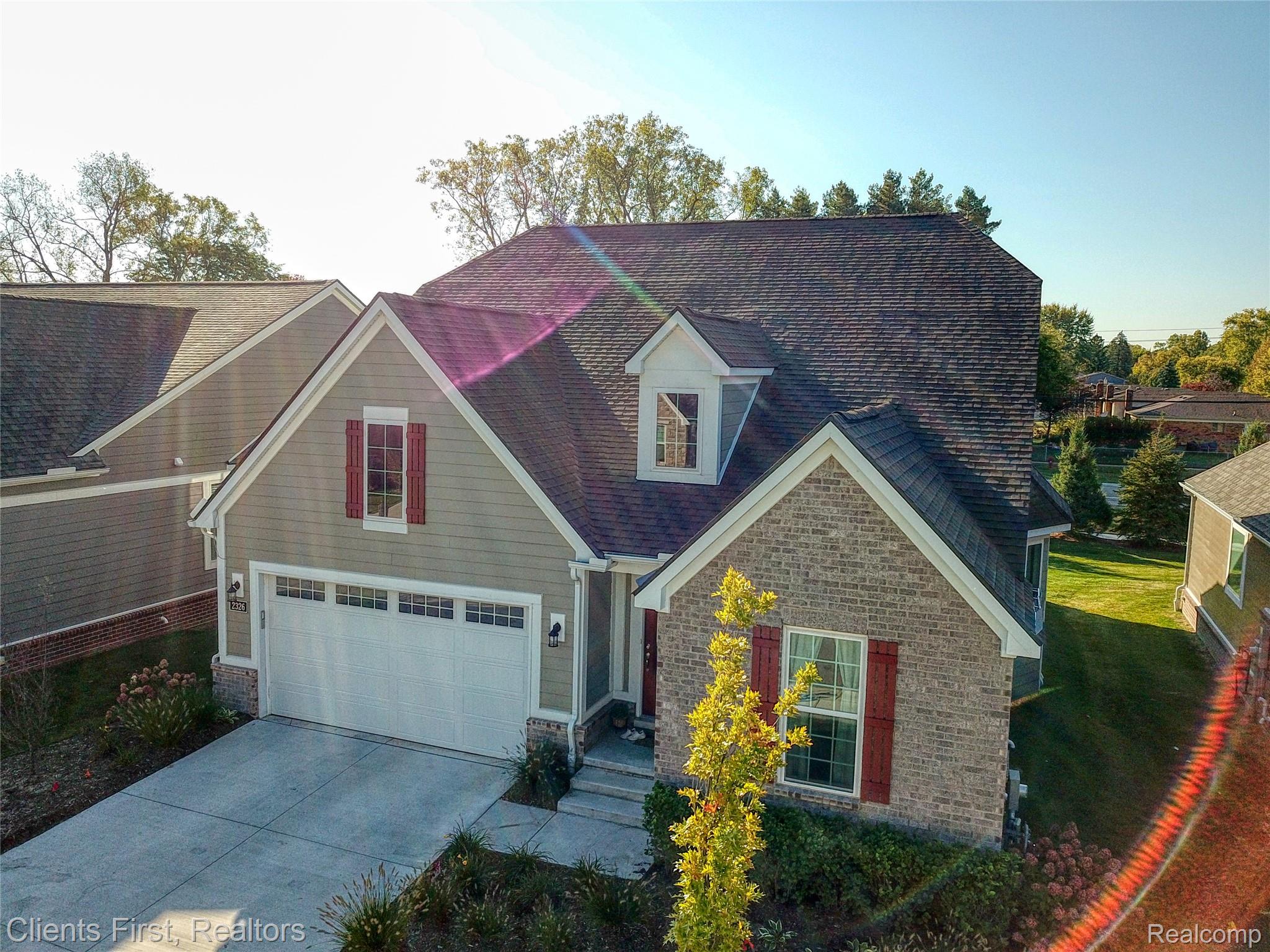 2326 Pondview Lane