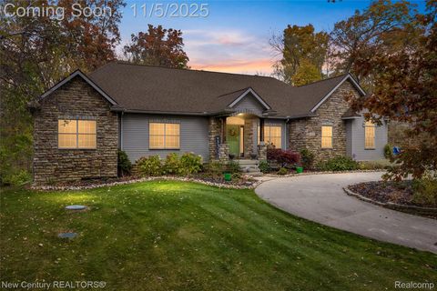 2805 Acorn Lane Genoa Township MI 48843