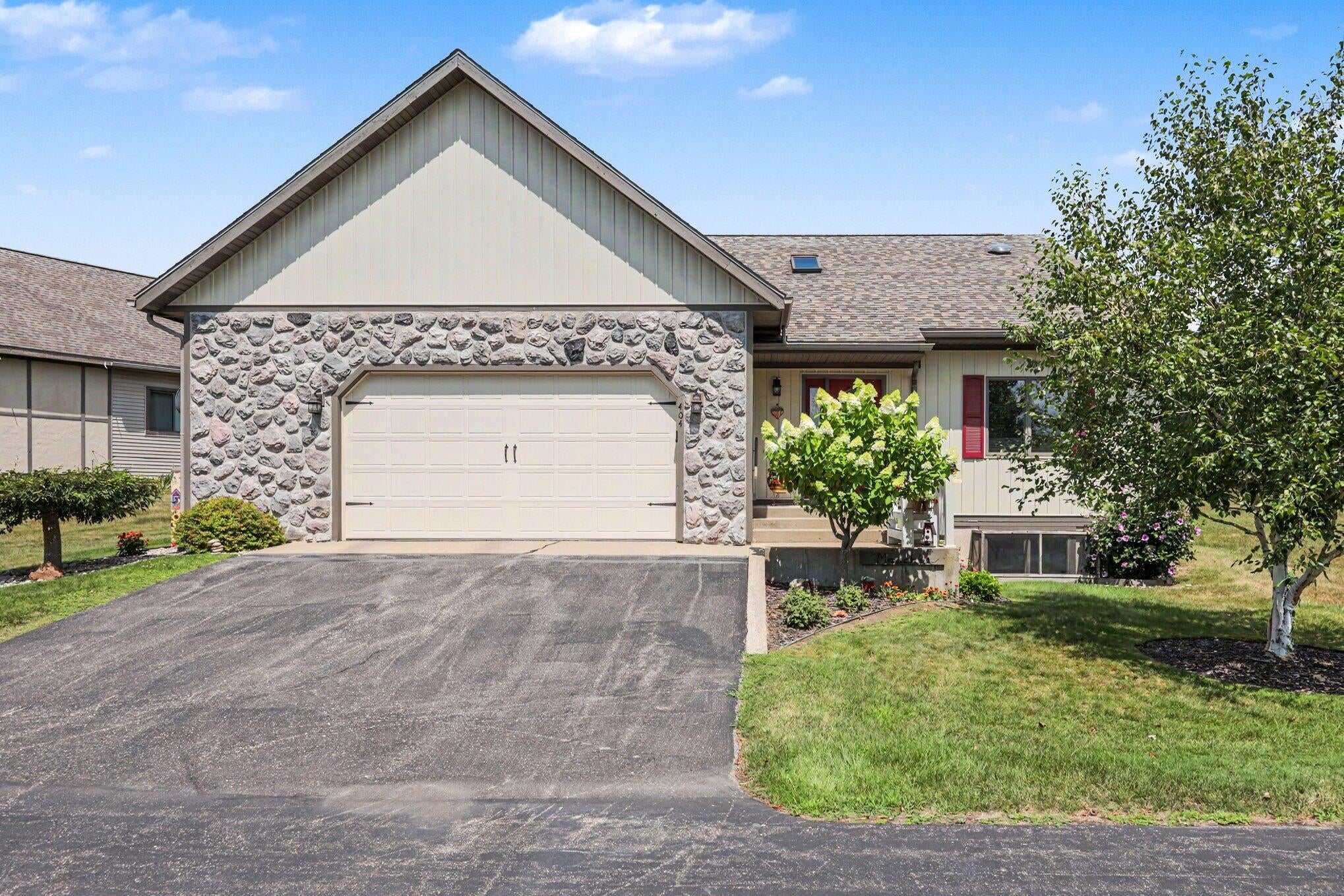 404 Vienna Lane