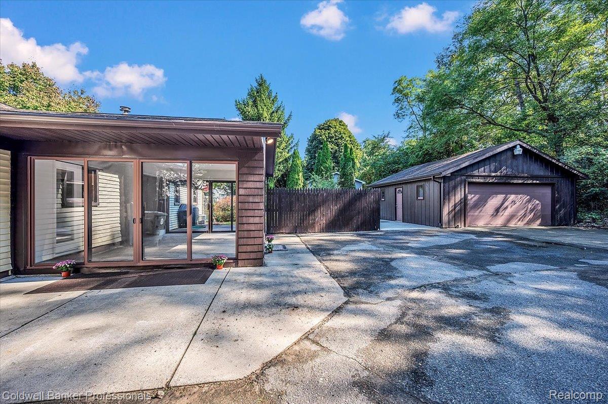 2281 Judah Road