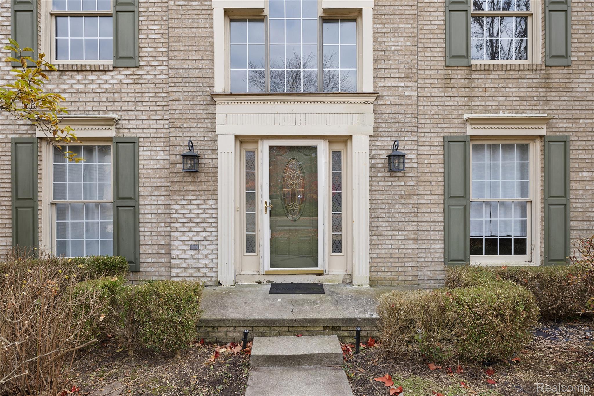 5699 Applegrove Drive