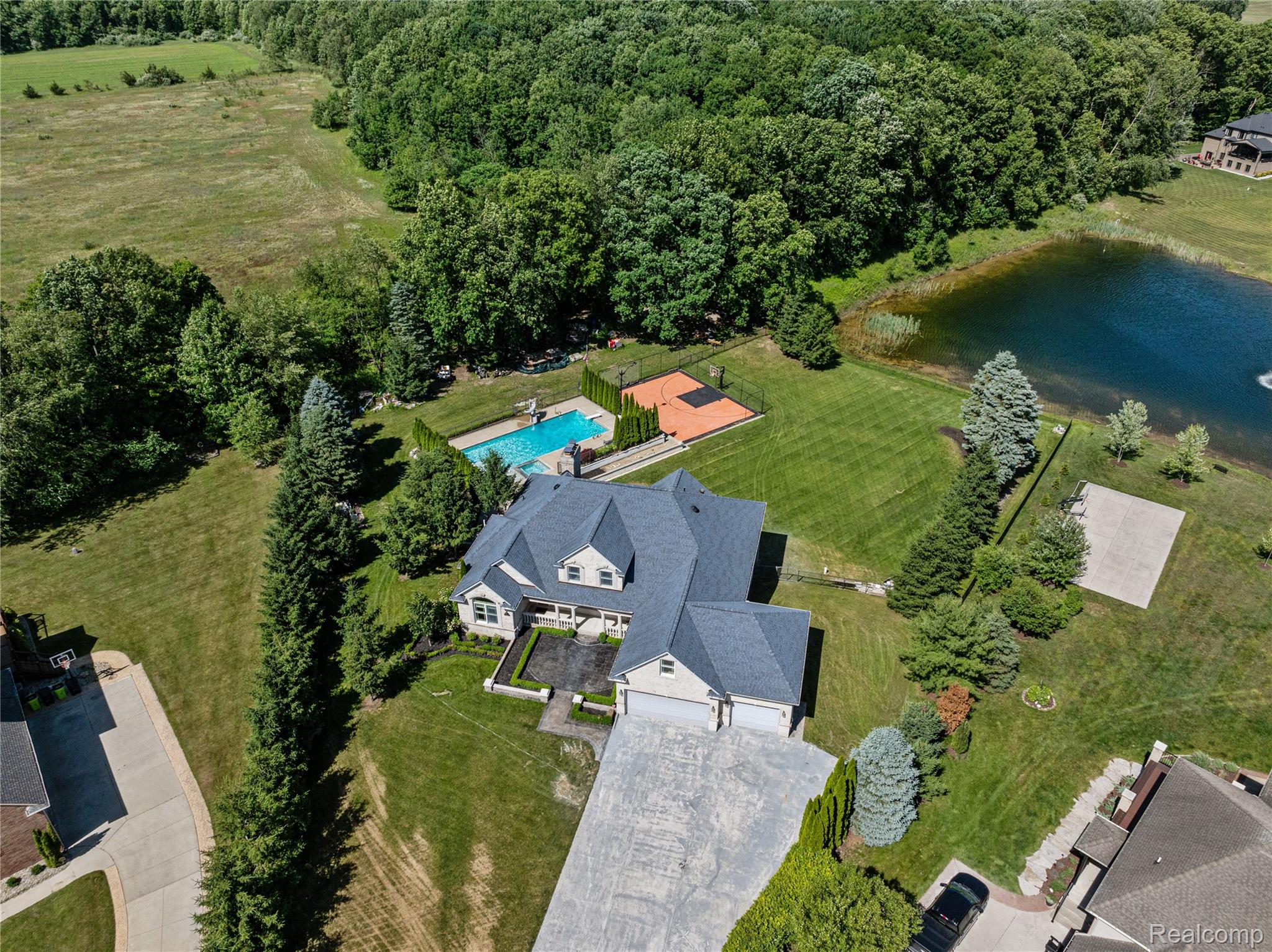 65884 Windrose Court