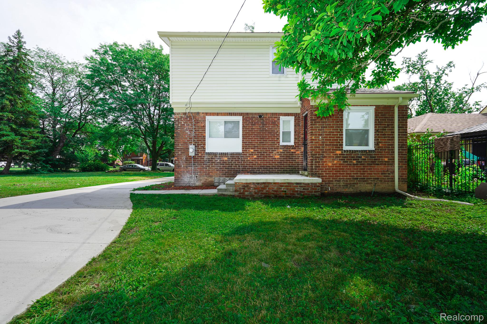 3080 Oakman Boulevard