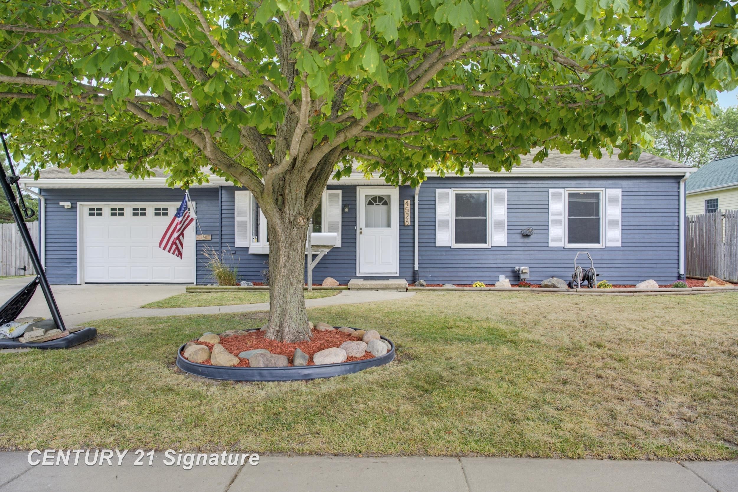 4526 Lorraine Avenue