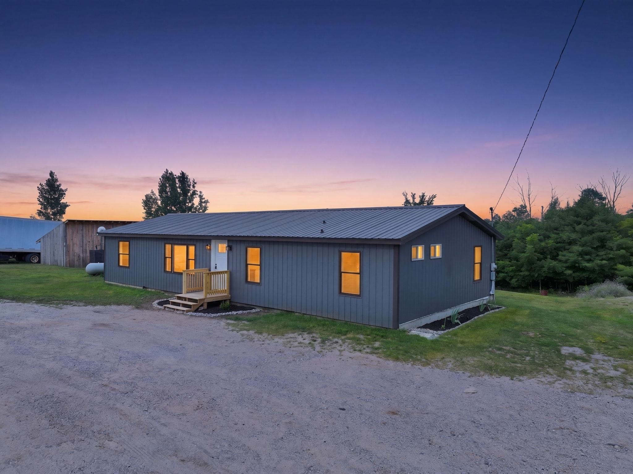 6773 N 43 Road