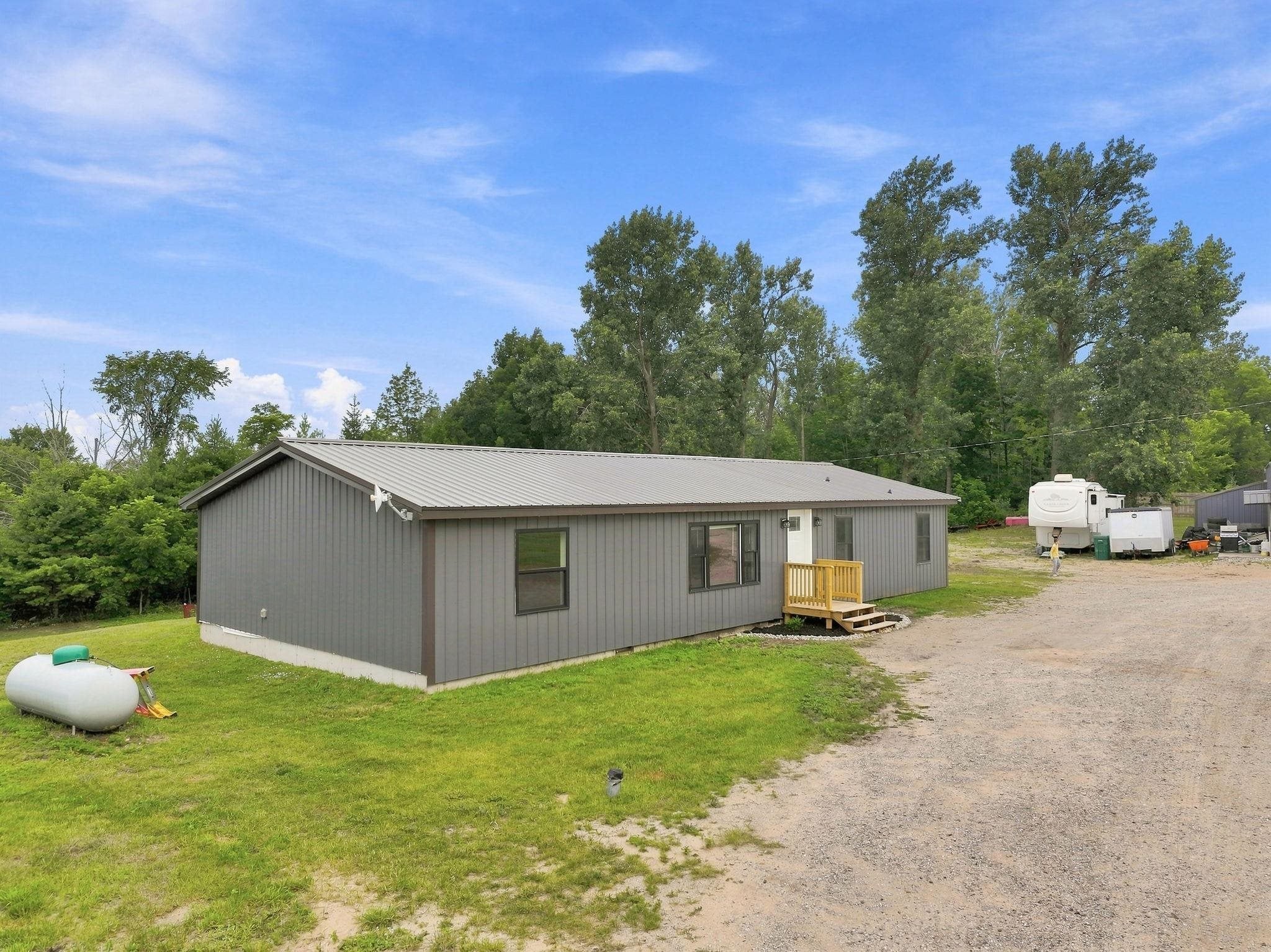6773 N 43 Road