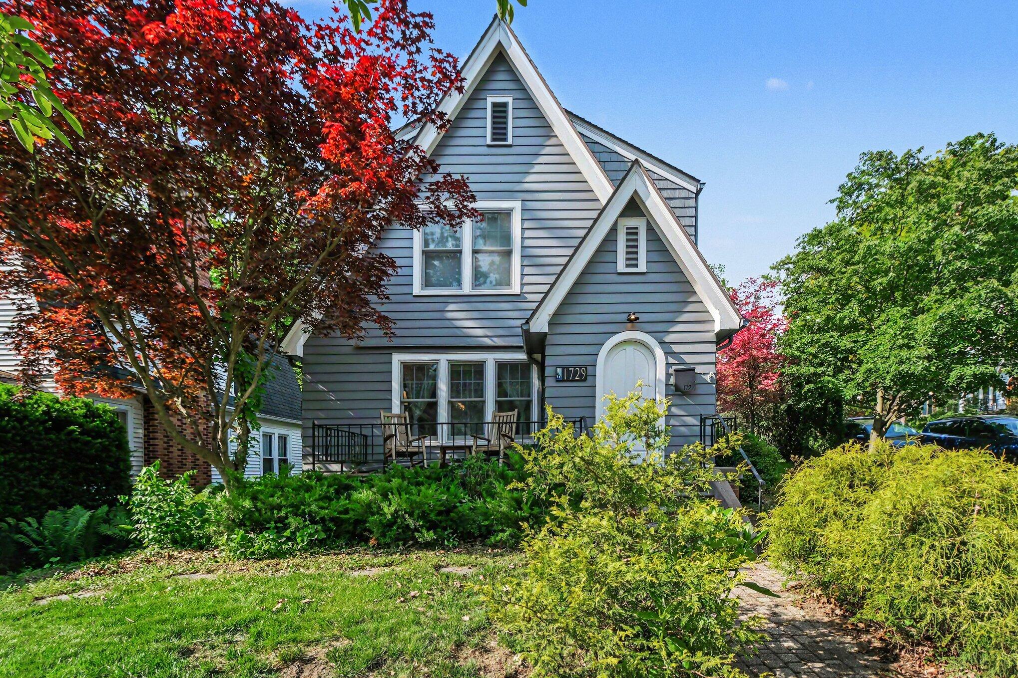 1729 Dexter Avenue
