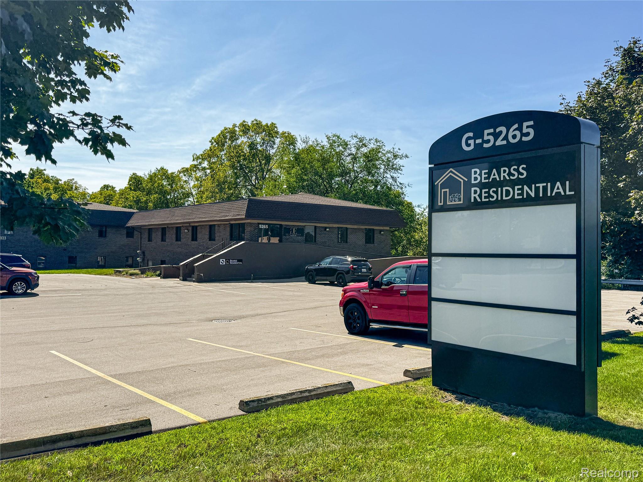 5265 W PIERSON Road Suite 5