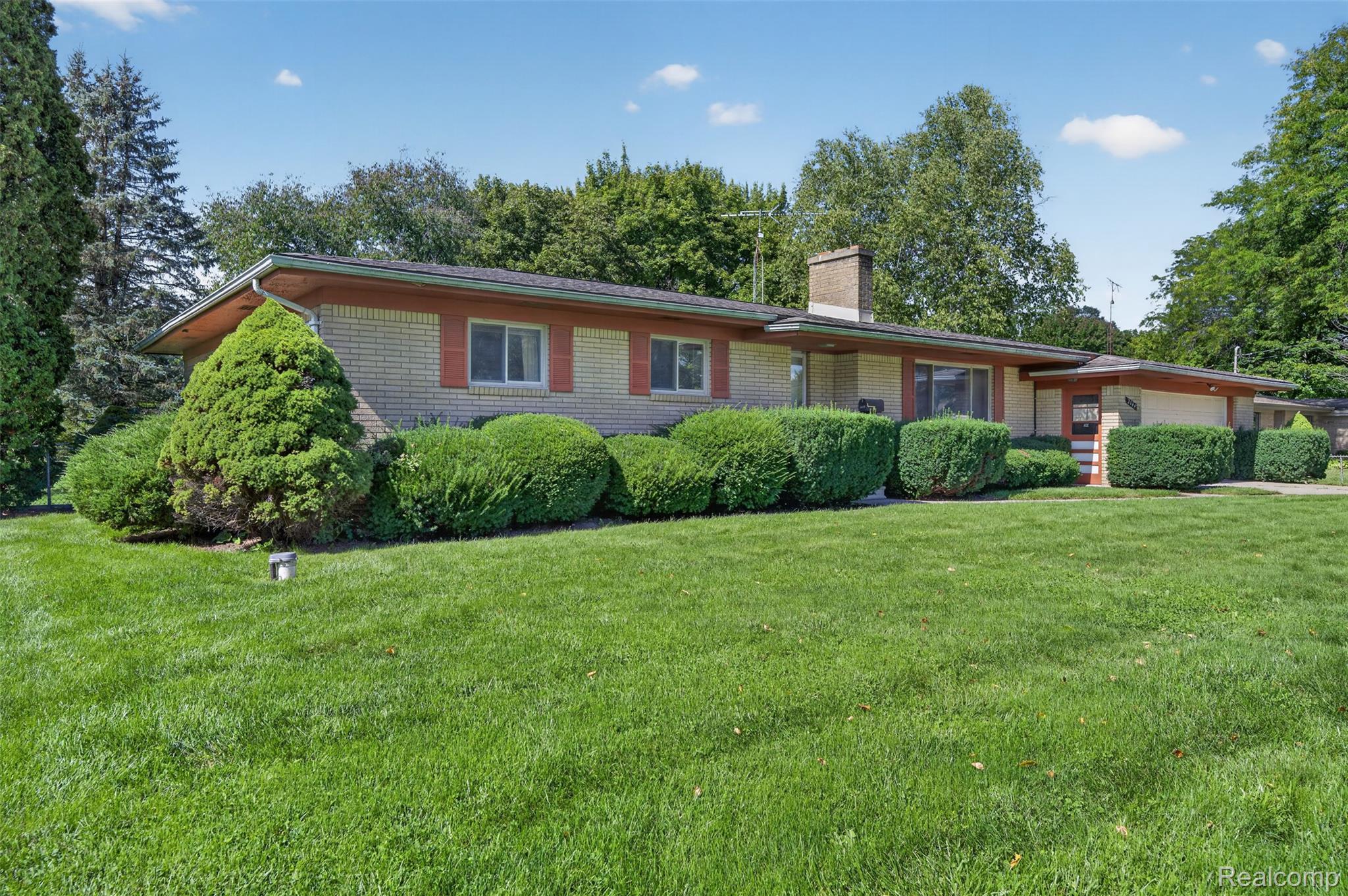 2044 Winthrop Drive
