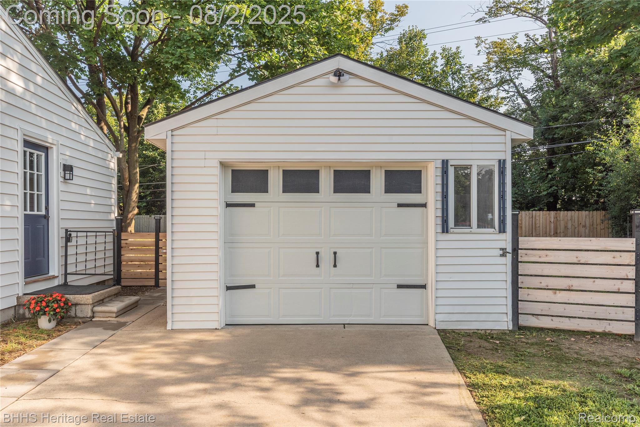 12 Trowbridge Court