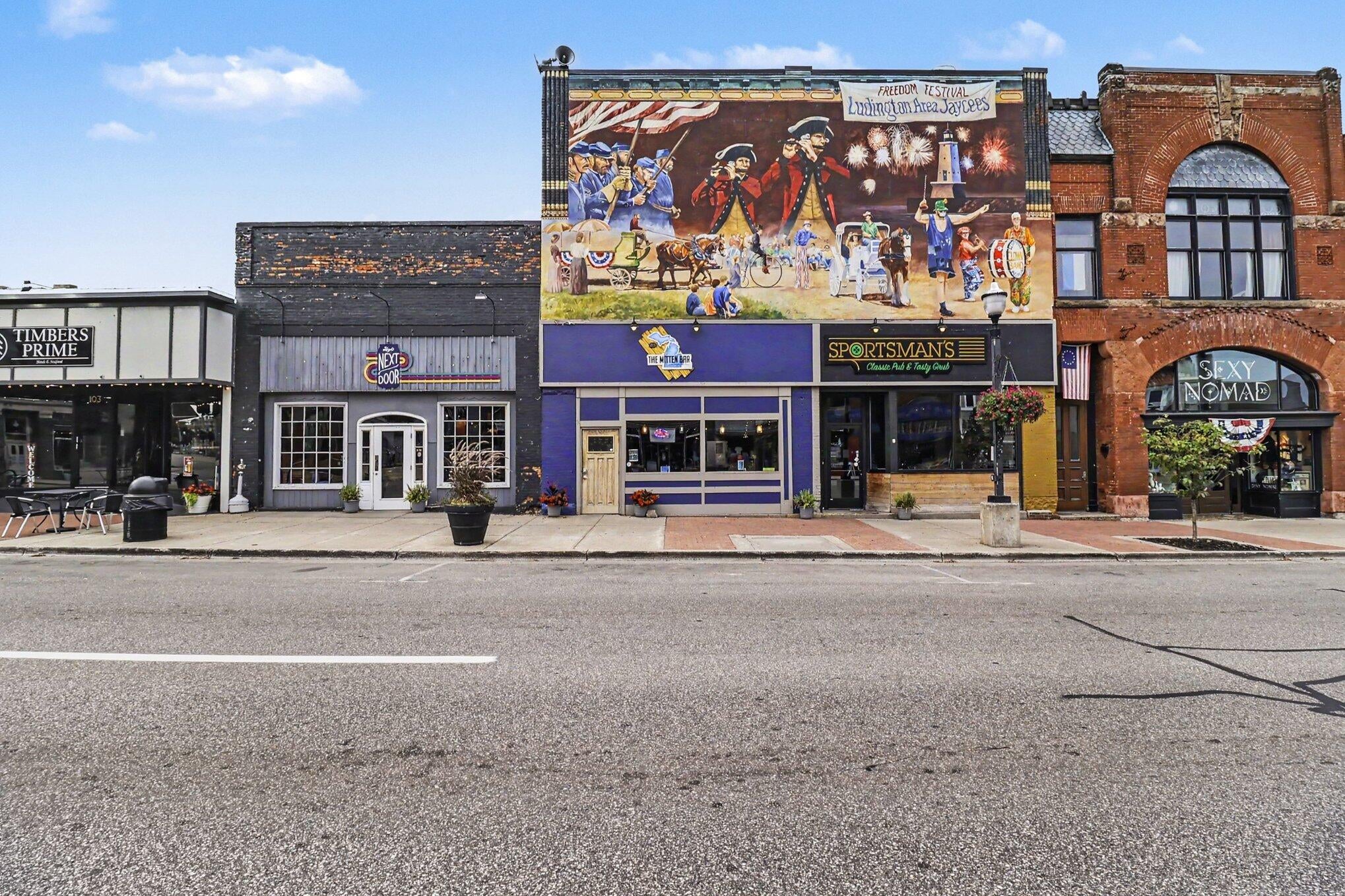 111 & 107 W Ludington Avenue