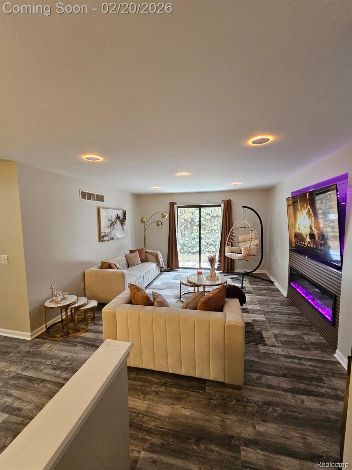 37199 Glenbrook Drive