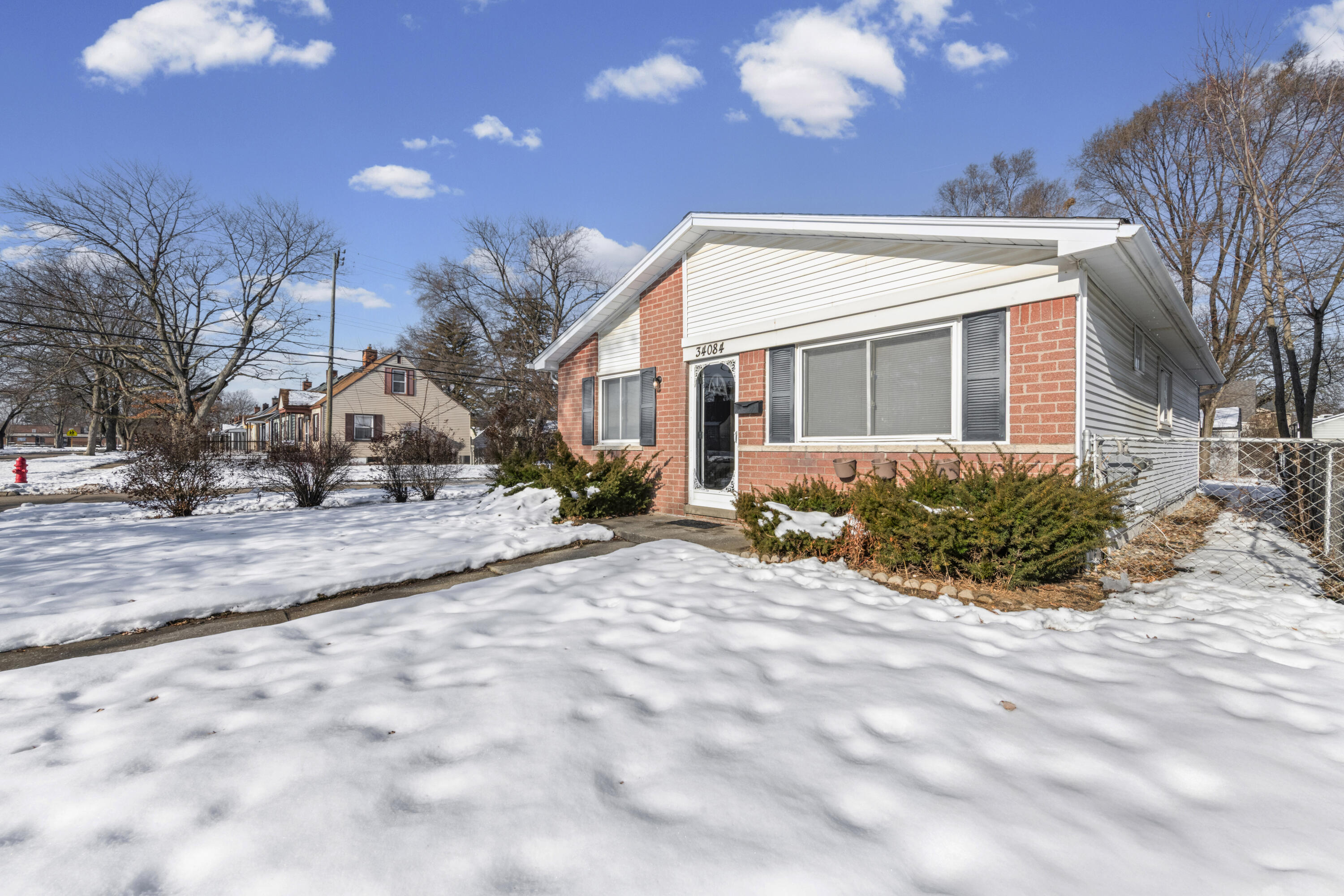 34084 Currier Street