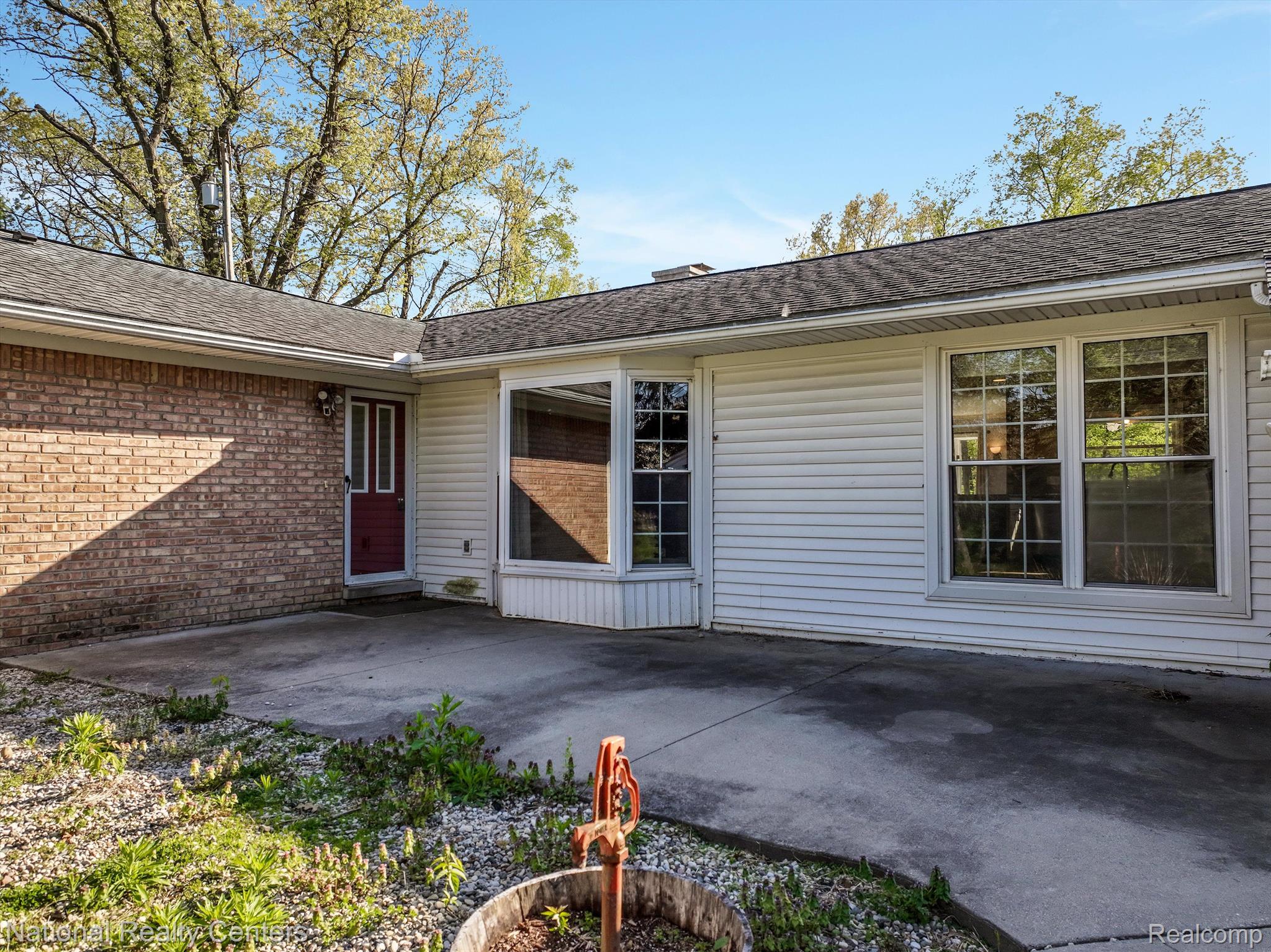 333 Eager Road