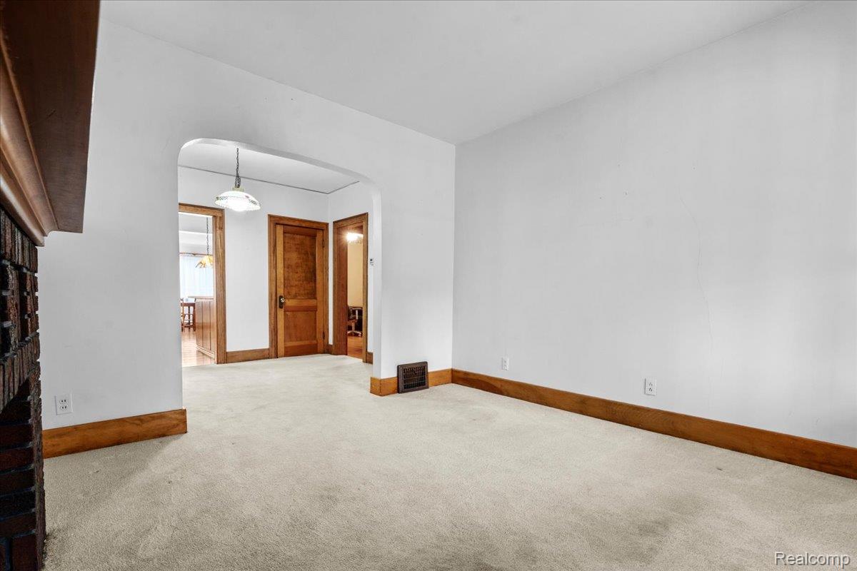 133 Oak Street