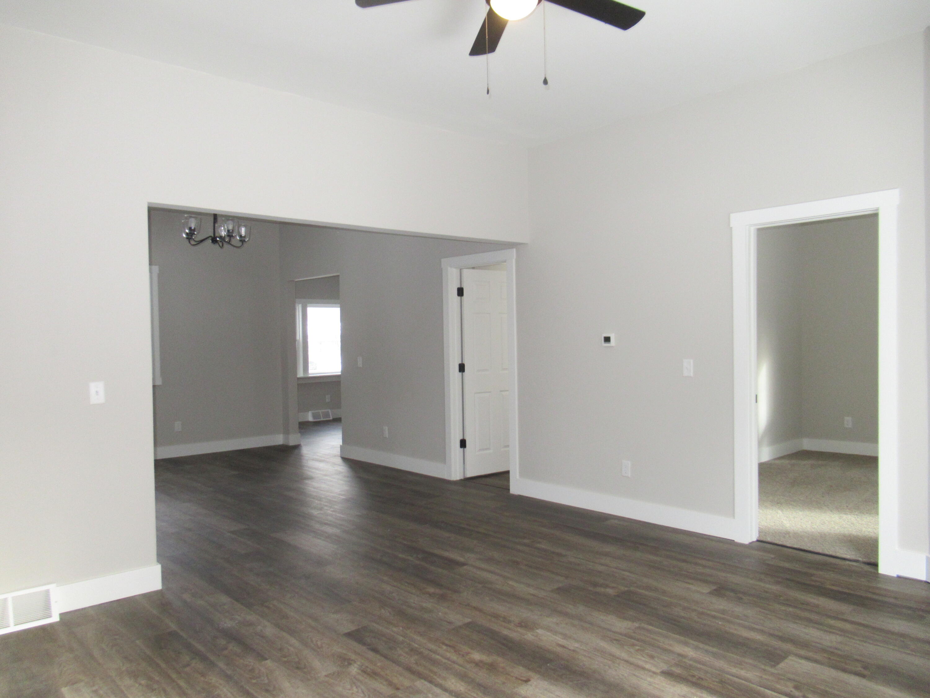 114 S Lakeview Street