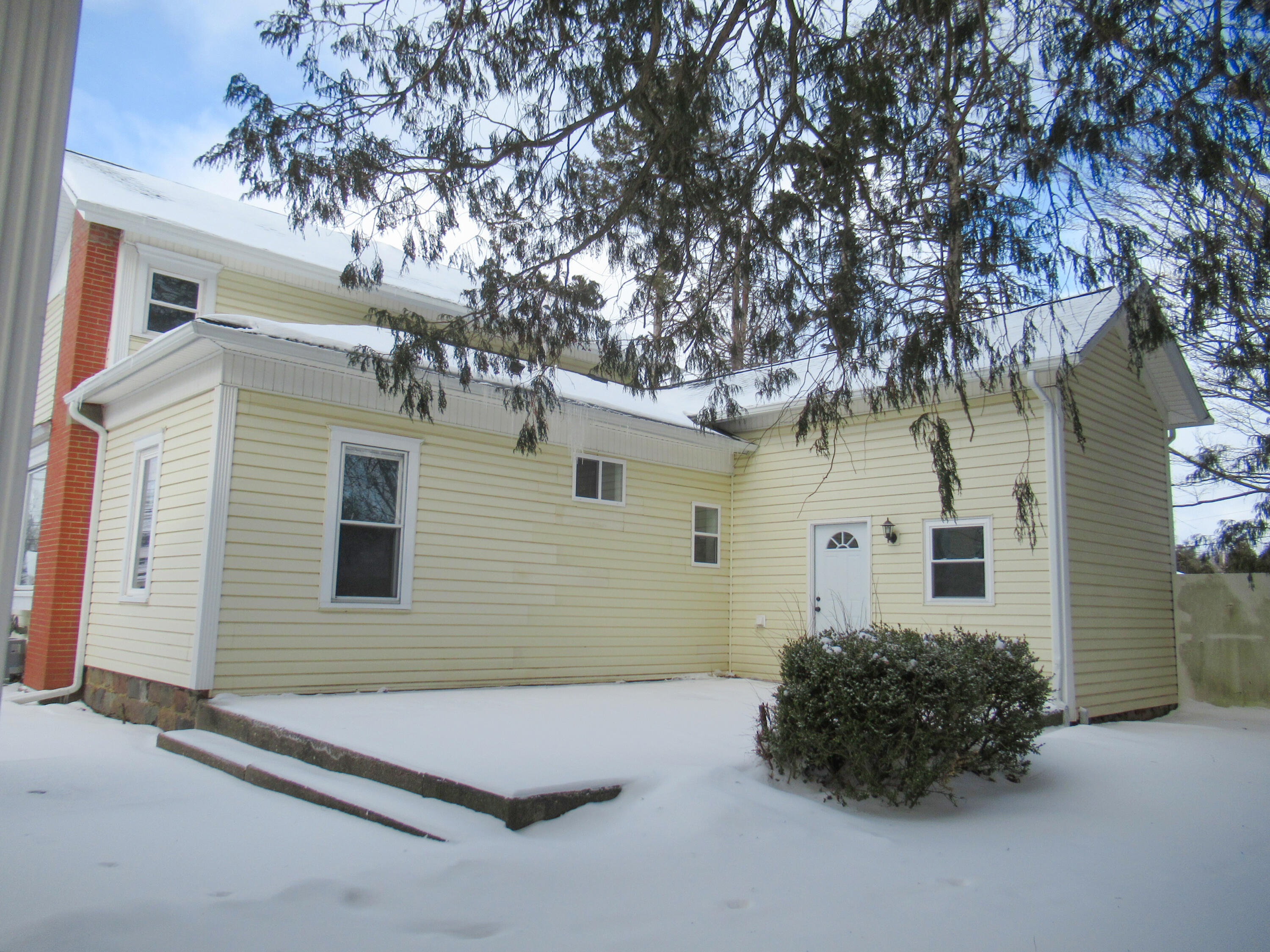 114 S Lakeview Street