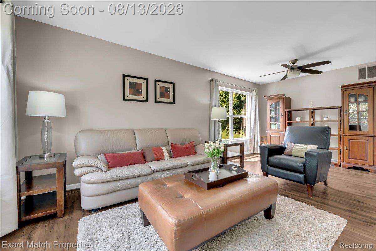 1633 Four Seasons Drive