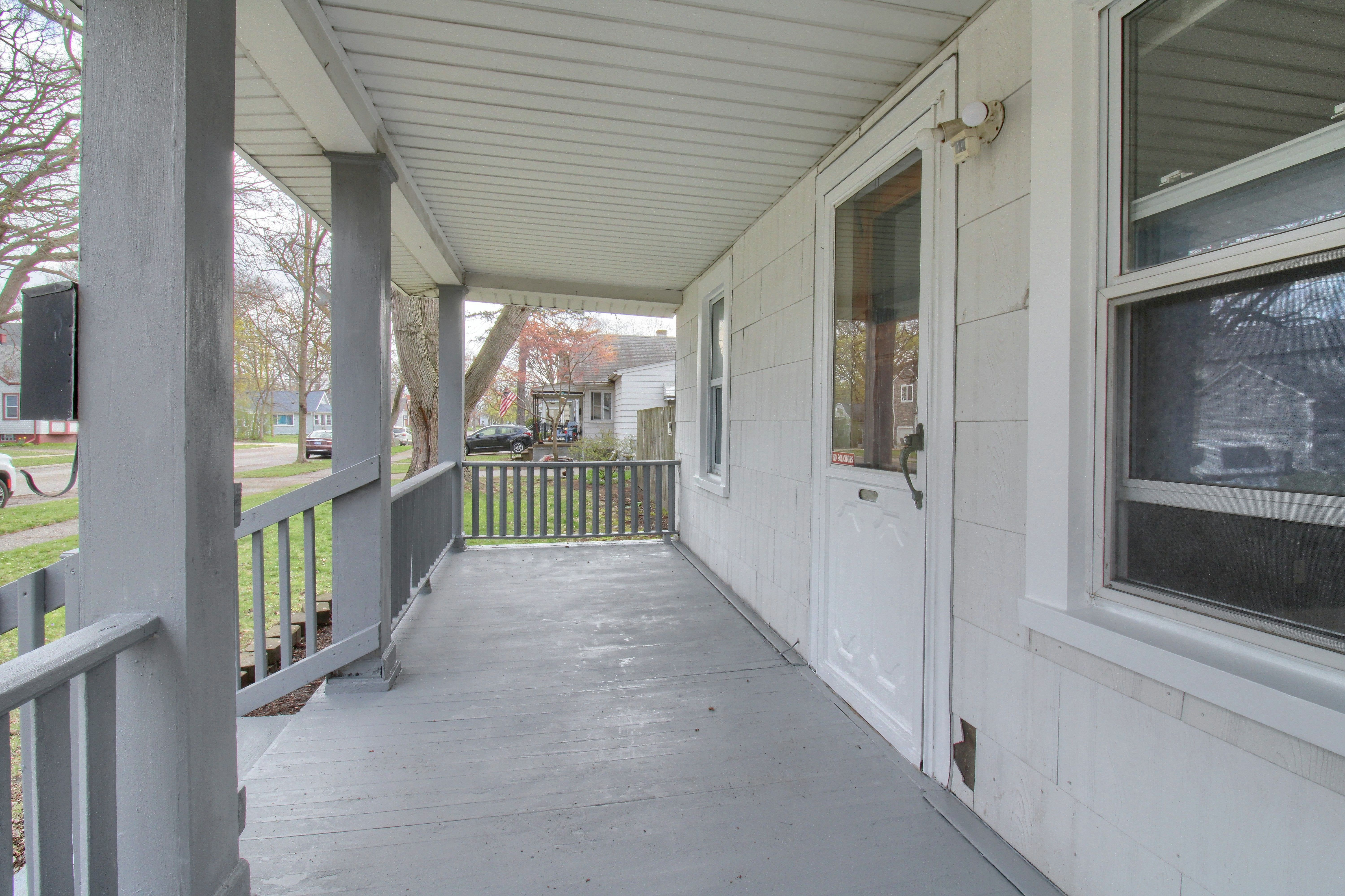356 E ELZA Avenue