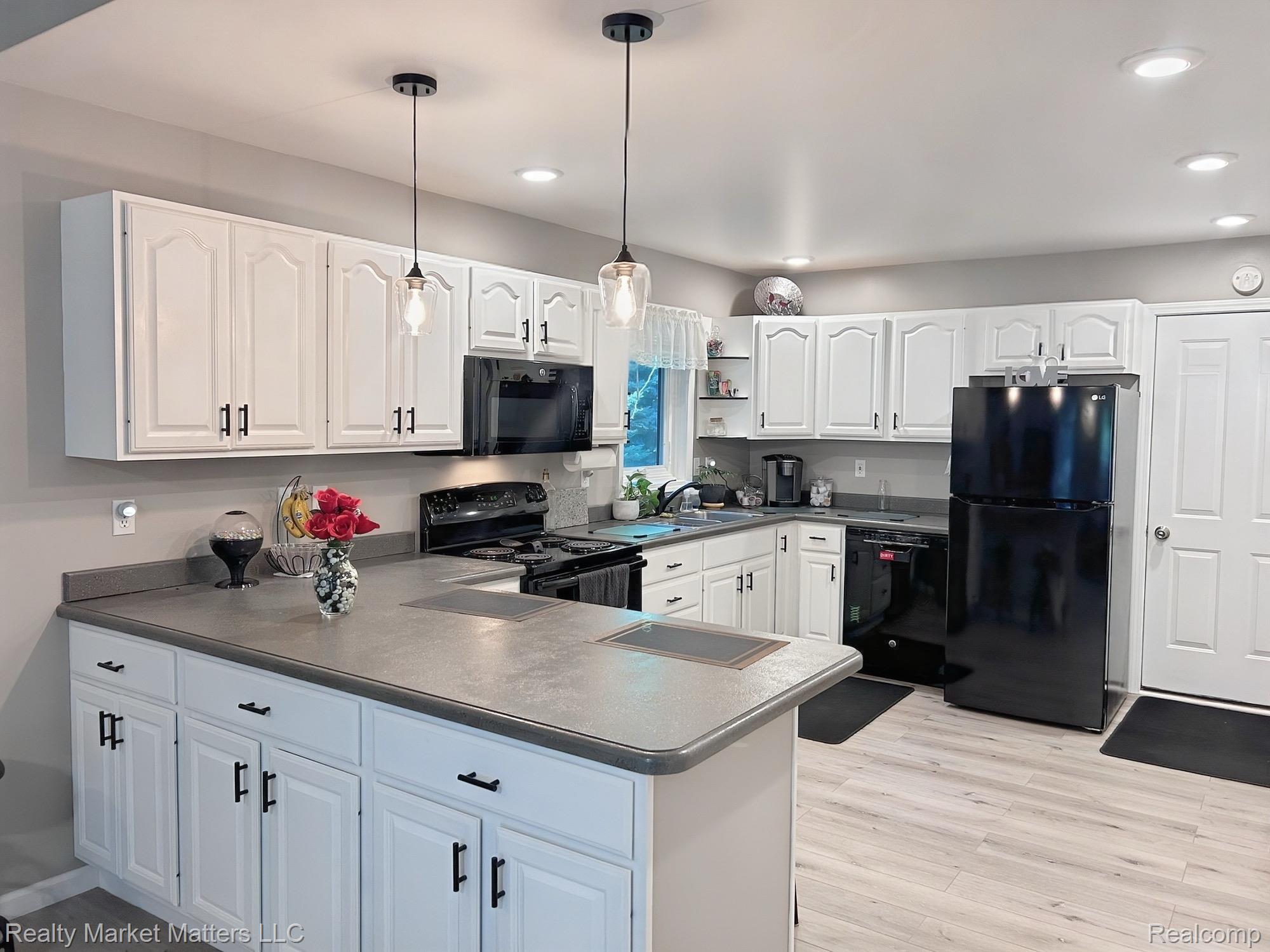 1440 Sheridan Court 37