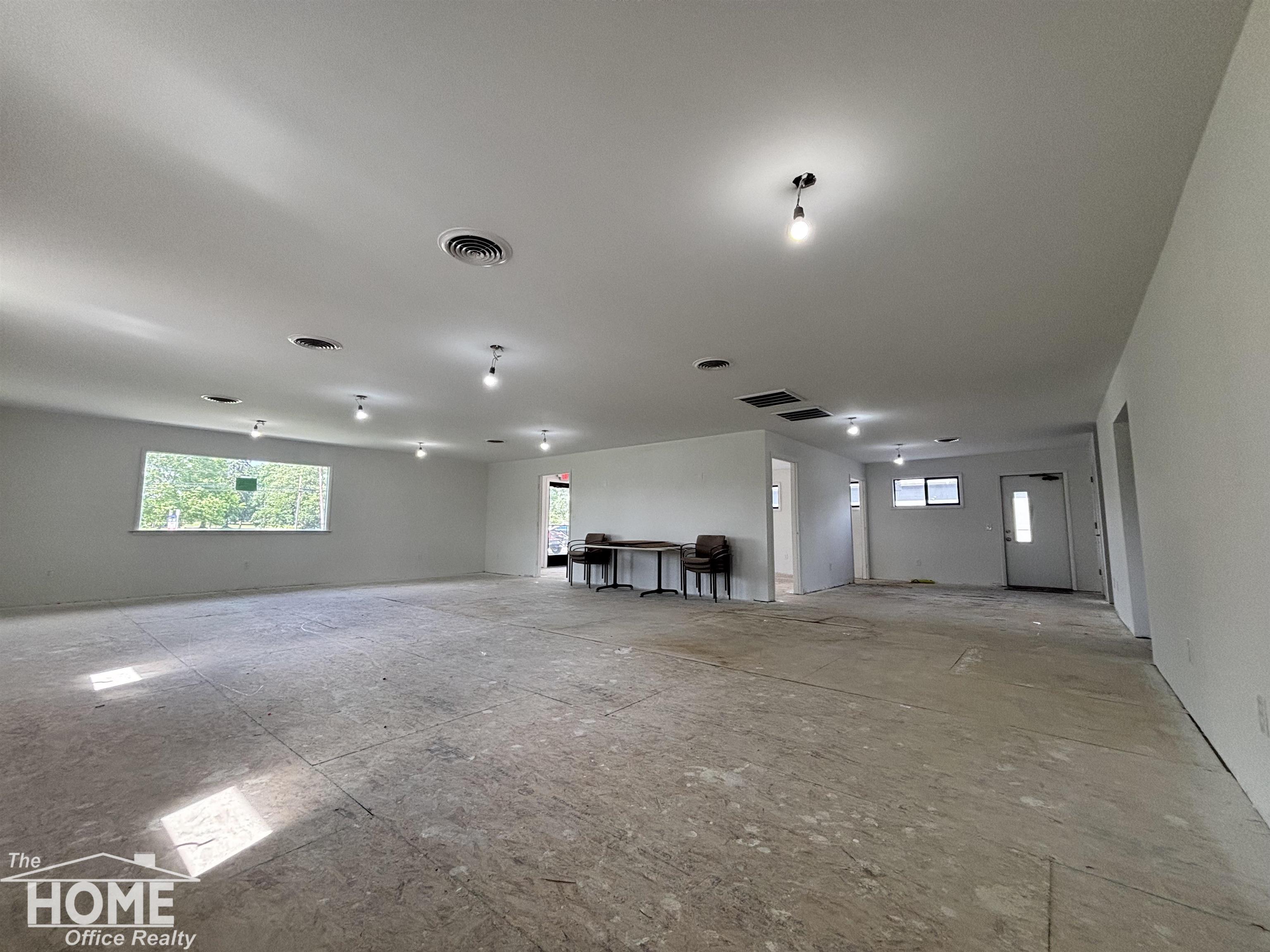 1907 W M-21 Street