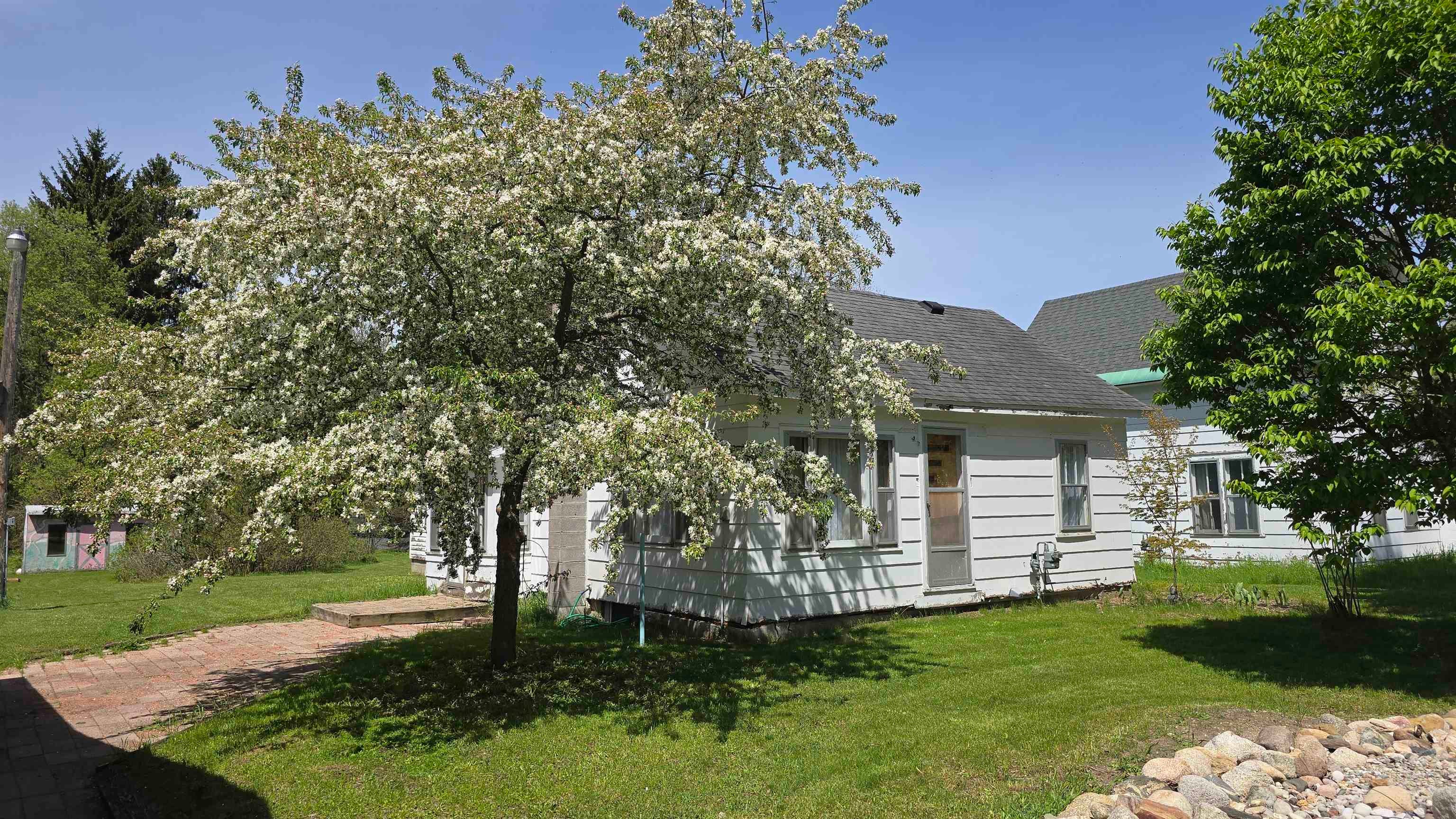 4132 Main