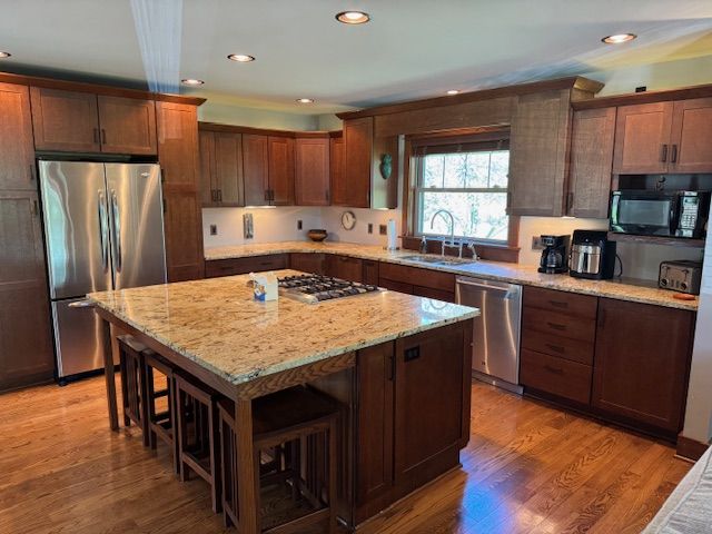 559 HEENAN Drive