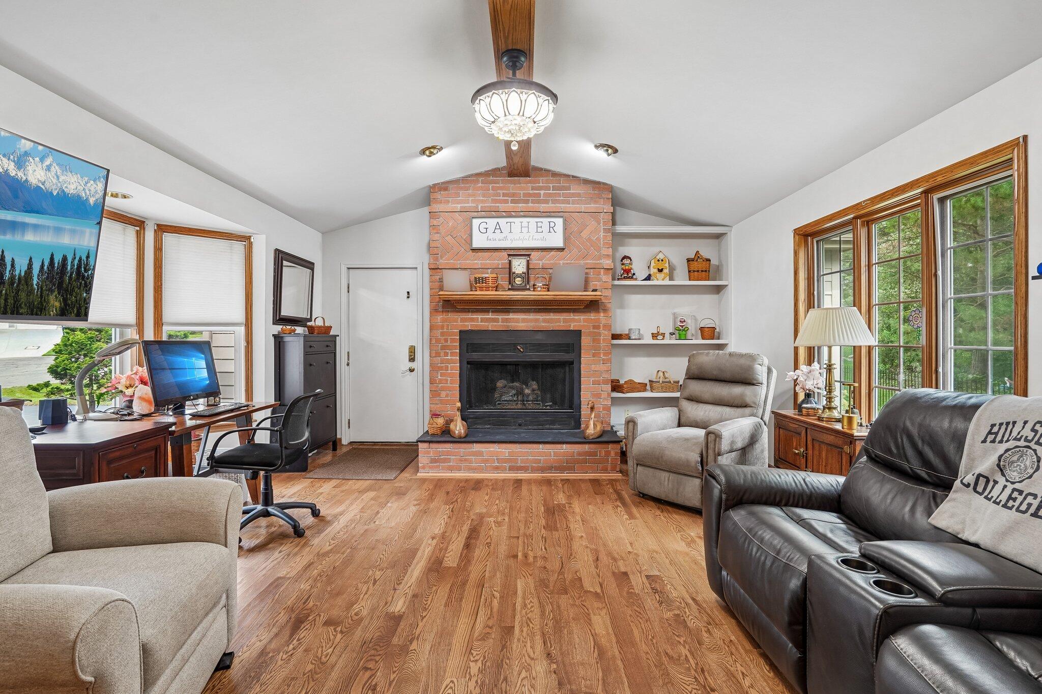 4242 Glen Eden Court