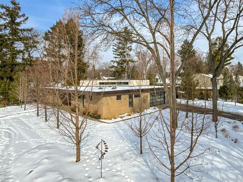 Photo of 1171 Arden Lane, Birmingham City, MI 48009 (MLS # 20261007824)