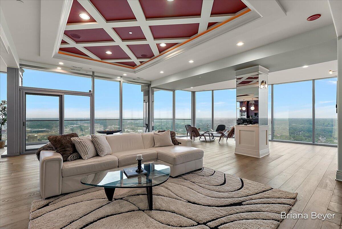 335 Bridge Street NW 3102