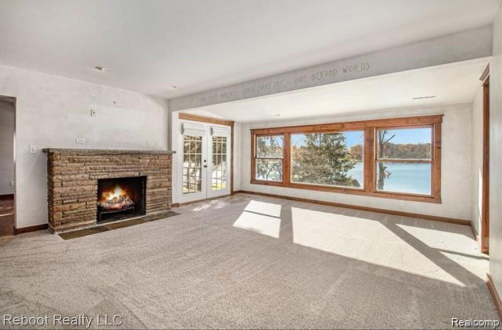 2739 Lakeridge