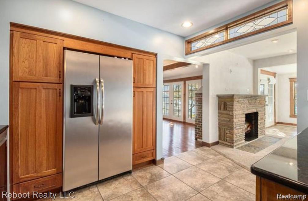 2739 Lakeridge