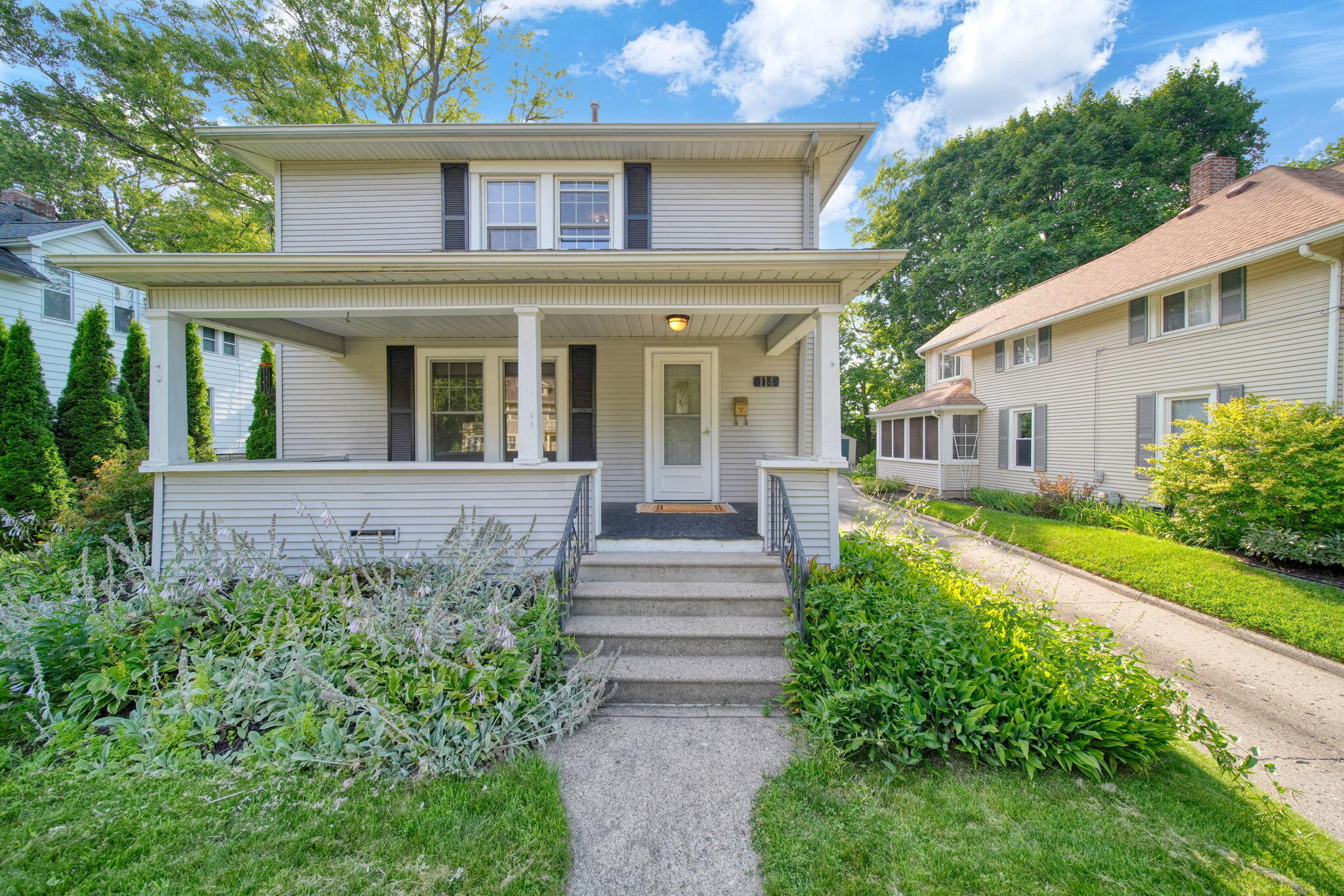 114 S Wisner Street