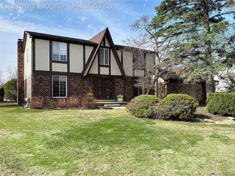 6132 Ledgeway Drive West Bloomfield Charter Township MI 48322