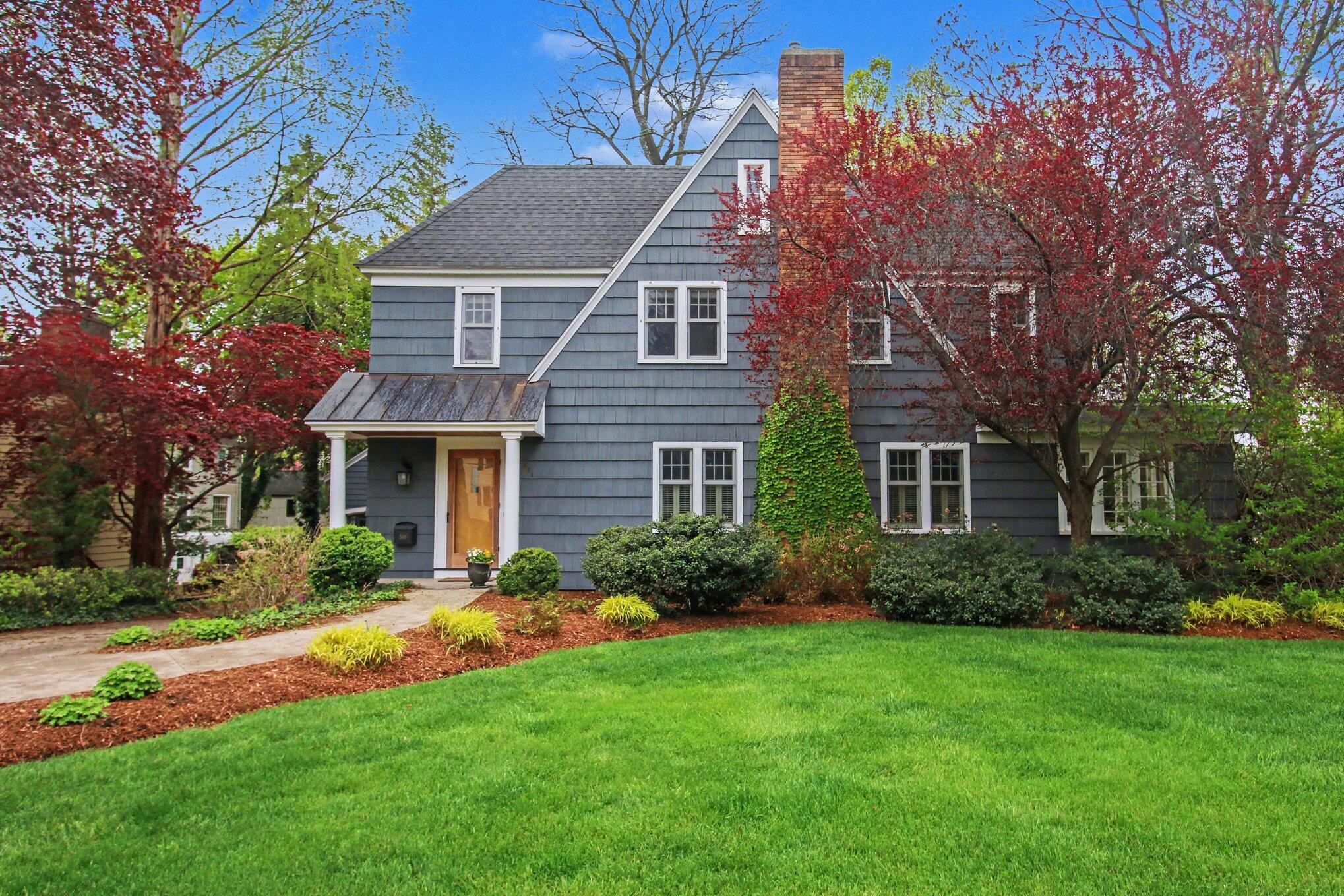 588 Central Avenue