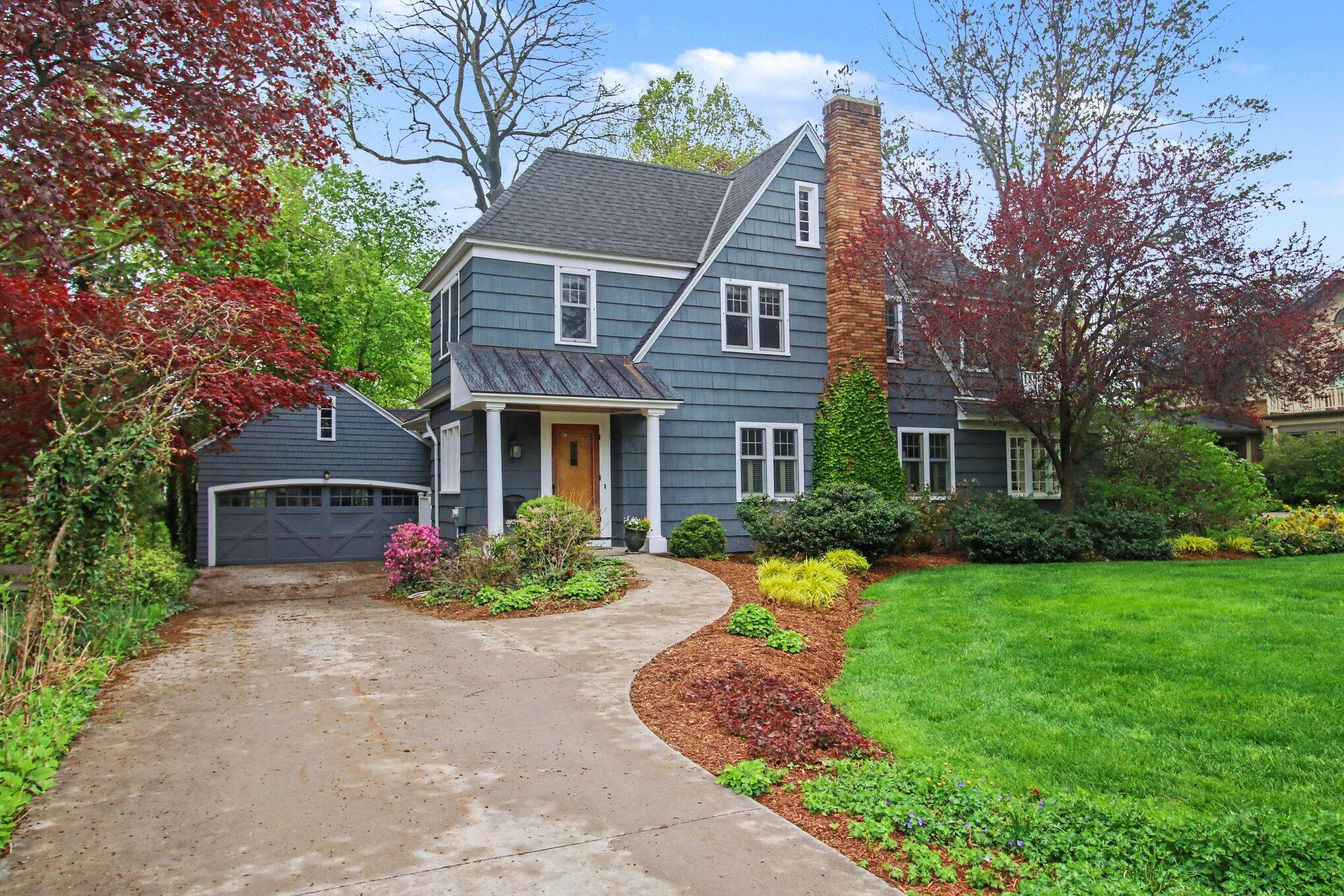 588 Central Avenue