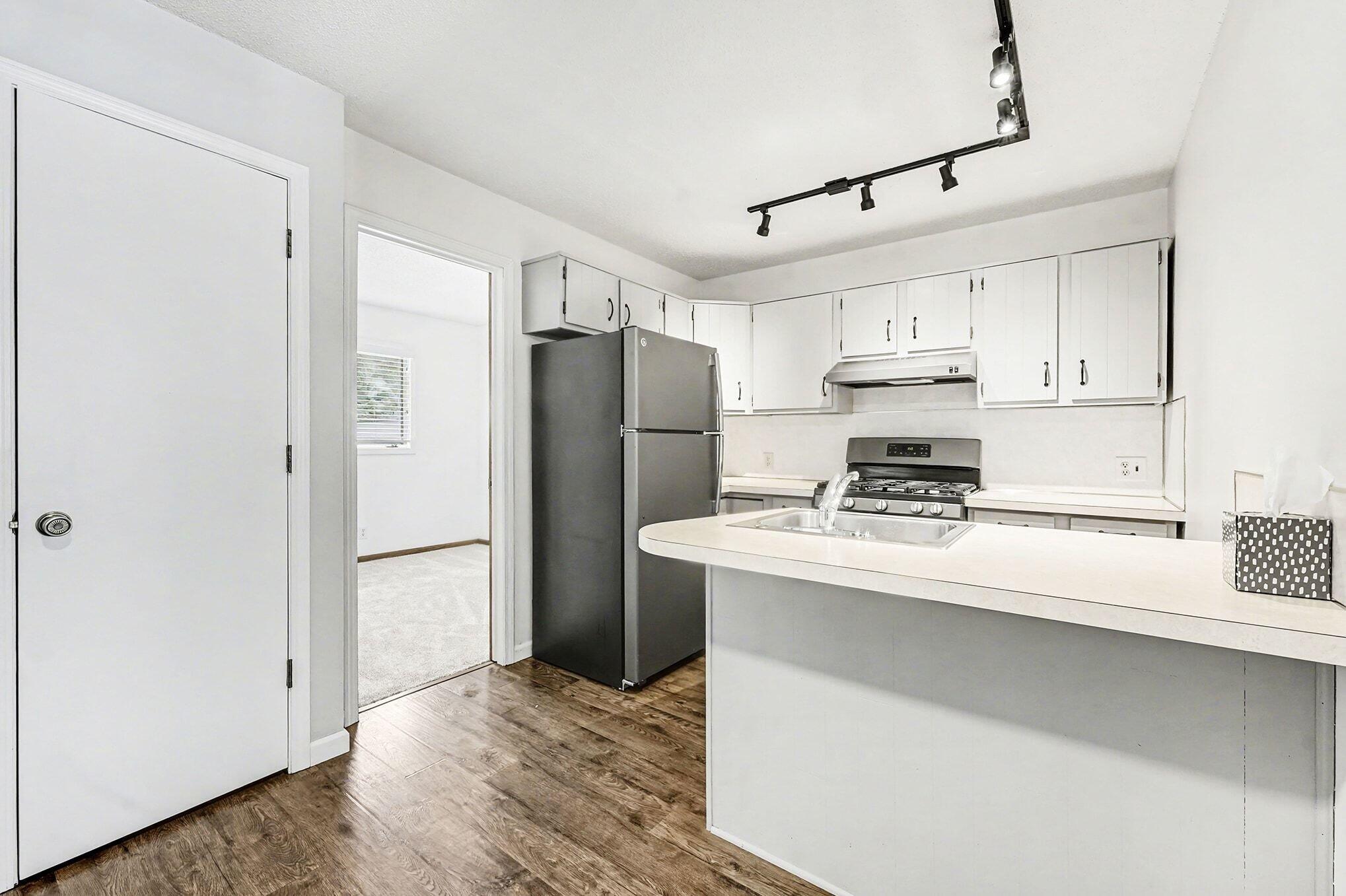 517 NE Maryland Avenue 9